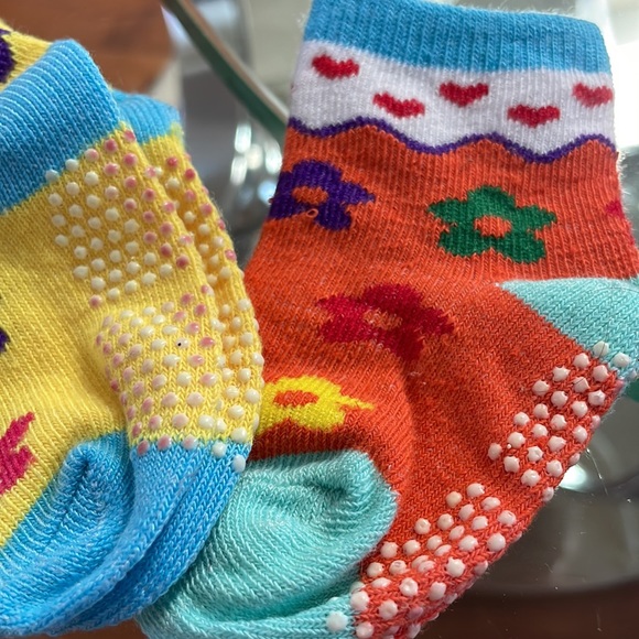 NWT Set Carter’s Baby Girl size 3 two socks Elegantbabe bear - Picture 7 of 10